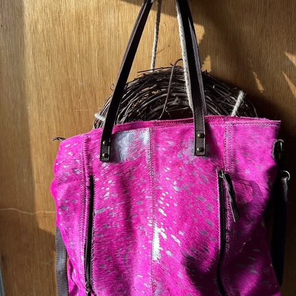 Handbag/Crossbody - Picture 2 of 4